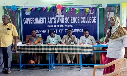 வினாடி வினா நிகழ்ச்சியில் வெற்றி பெற்ற மாணவர்களுக்கு சான்றிதழ்