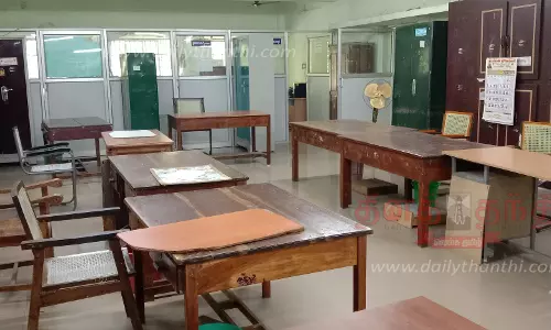 ஊரக வளர்ச்சித்துறை அலுவலர்கள் வேலை நிறுத்தம்