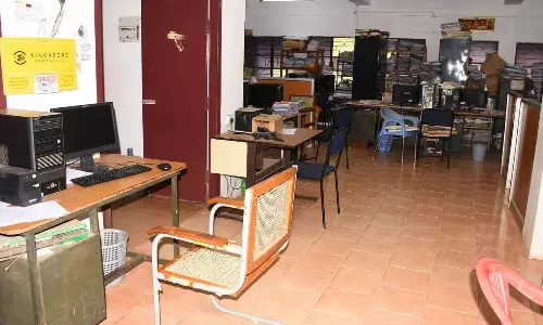 ஊரக வளர்ச்சித்துறை அலுவலர்கள் வேலை நிறுத்தம்