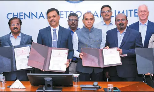 மெட்ரோ சுரங்க ரெயில் நிலையங்கள் அமைக்க ரூ.4,058 கோடியில் ஒப்பந்தம் -அதிகாரிகள் தகவல்