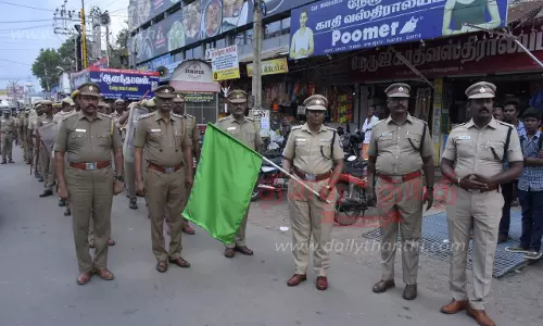 விநாயகர் சதுர்த்தியையொட்டி போலீஸ் அணிவகுப்பு