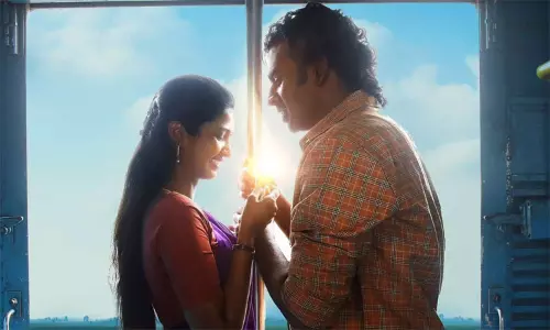 அதிரும் பறையாய் இதயம் மாறுதே.. கவனம் ஈர்க்கும் அசோக் செல்வன் பட பாடல் அதிரும் பறையாய் இதயம் மாறுதே.. கவனம் ஈர்க்கும் அசோக் செல்வன் பட பாடல்