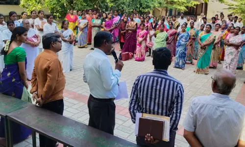 டெங்கு காய்ச்சல் தடுப்பு பணி விழிப்புணர்வு கூட்டம்