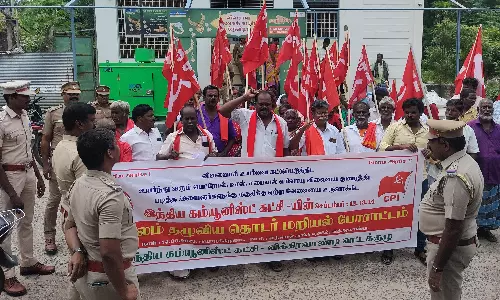 இந்திய கம்யூனிஸ்டு கட்சியினர் 3-வது நாளாக சாலை மறியல்