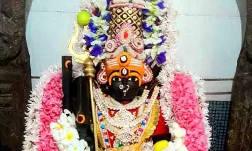 அம்மன் கோவில்களில் சிறப்பு பூஜை