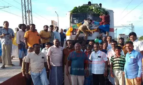 நாகர்கோவில்-மும்பை ரெயிலுக்கு பொதுமக்கள் வரவேற்பு