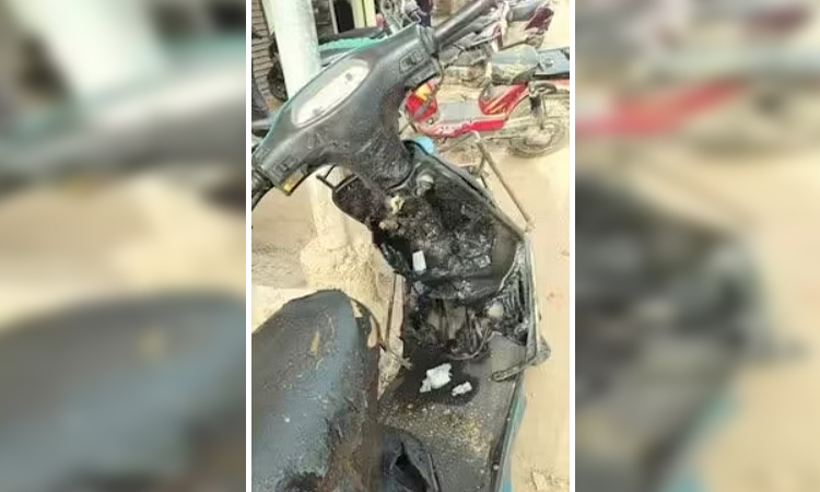 கோயம்பேட்டில் 'ஸ்கூட்டி' தீப்பிடித்து எரிந்து இளம்பெண் படுகாயம் - பாட்டிலில் இருந்த பெட்ரோலுடன், செல்போனையும் சேர்த்து வைத்ததால் விபரீதம்