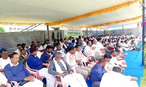 15-வது நாளாக விவசாயிகள் போராட்டம்