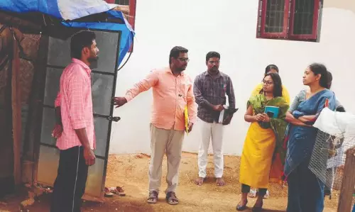 காளான் வளர்ப்பு பண்ணையில் அதிகாரி ஆய்வு