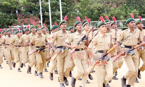 தேசிய மாணவர் படையினருக்கு பயிற்சி