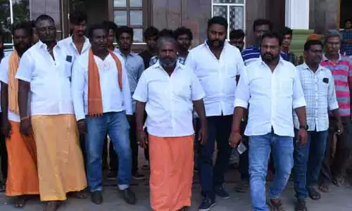 பதிவு செய்த விநாயகர் சிலைகளை மீட்டுத் தரக்கோரி கலெக்டர் அலுவலகத்தில் மனு