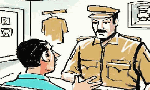 மயிலாடுதுறை அரசு பள்ளியில் போலீஸ் சூப்பிரண்டு விசாரணை