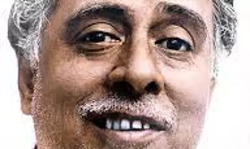 தி.மு.க., அ.தி.மு.க. சார்பில் அண்ணா பிறந்தநாள் விழா