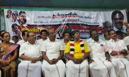 ஆவின் பால் விலையை 4 முறை தி.மு.க. அரசு உயர்த்தியுள்ளது; தளவாய்சுந்தரம் எம்.எல்.ஏ. குற்றச்சாட்டு