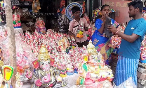 விநாயகர் சிலைகள் விற்பனை தொடங்கியது