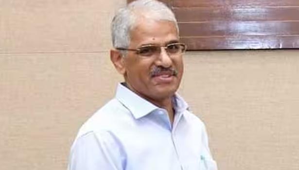 சென்னை புறநகர் பகுதியில் மழைநீர் வடிகால் பணிகளை விரைவில் முடிக்க வேண்டும் - தலைமைச் செயலாளர் சிவ்தாஸ் மீனா உத்தரவு