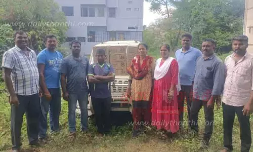 பெங்களூருவில் இருந்து கடத்தி வரப்பட்ட மது பாக்கெட்டுகள் பறிமுதல்