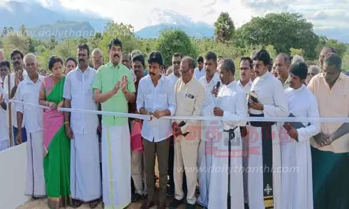 ரூ.18 லட்சத்தில் புதிய பாலம்; இசக்கி சுப்பையா எம்.எல்.ஏ. திறந்து வைத்தார் ரூ.18 லட்சத்தில் புதிய பாலம்; இசக்கி சுப்பையா எம்.எல்.ஏ. திறந்து வைத்தார்