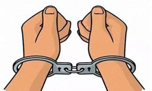 புகையிலை பொருட்கள் விற்றவர் கைது