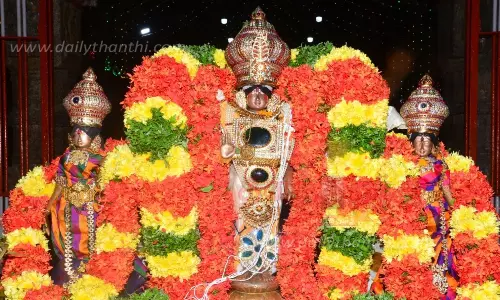 தல்லாகுளம் பெருமாள் கோவிலில் புரட்டாசி பிரம்மோற்சவம் திருவிழா- கொடியேற்றத்துடன் தொடங்கியது