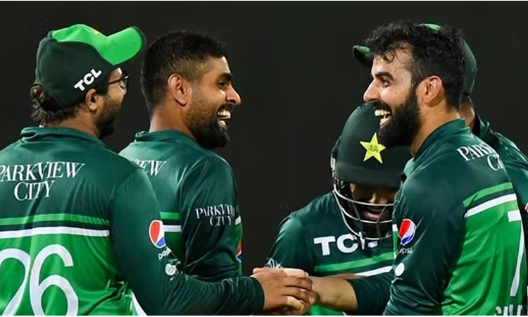 ஐசிசி ஒருநாள் தரவரிசை; மீண்டும் நம்பர் 1 இடத்திற்கு முன்னேறிய பாகிஸ்தான் அணி...!!