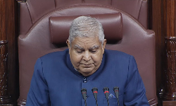 ஜி-20 உச்சிமாநாடு வெற்றி: மக்களவை, மாநிலங்களவை சபாநாயகர்கள் பாராட்டு ஜி-20 உச்சிமாநாடு வெற்றி: மக்களவை, மாநிலங்களவை சபாநாயகர்கள் பாராட்டு