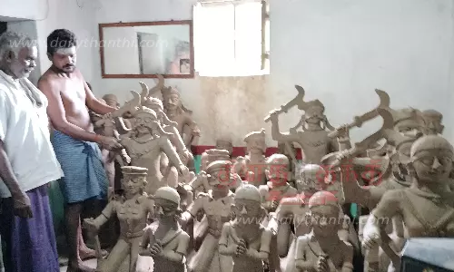 வாகைகுளம் அய்யனார் கருப்பசாமி கோவில் திருவிழா: சிலை தயாரிக்கும் பணிகள் மும்முரம்