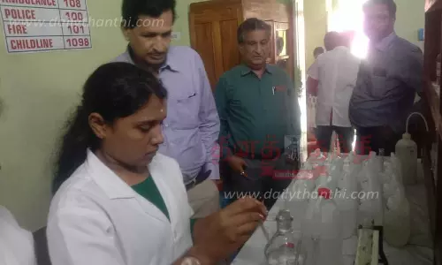 கிருஷ்ணகிரி அருகேகுடிநீர் இணைப்புகள் வழங்கும் பணிகளை அதிகாரிகள் ஆய்வு