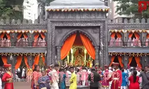 விநாயகர் சதுர்த்தி: மராட்டிய மாநிலத்தில் பல்வேறு இடங்களில் மக்கள் சிறப்பு வழிபாடு விநாயகர் சதுர்த்தி: மராட்டிய மாநிலத்தில் பல்வேறு இடங்களில் மக்கள் சிறப்பு வழிபாடு