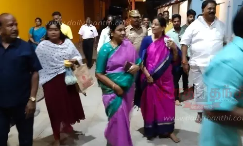 மாயூரநாதர், வதான்யேஸ்வரர் கோவில்களில் துர்கா ஸ்டாலின் சிறப்பு வழிபாடு