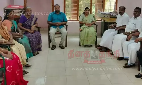 கவுன்சிலர்கள் உள்ளிருப்பு போராட்டம் கவுன்சிலர்கள் உள்ளிருப்பு போராட்டம்