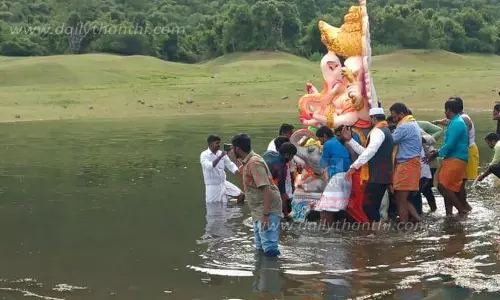பாப்பிரெட்டிப்பட்டி வாணியாறு அணையில் 6 விநாயகர் சிலைகள் கரைப்பு