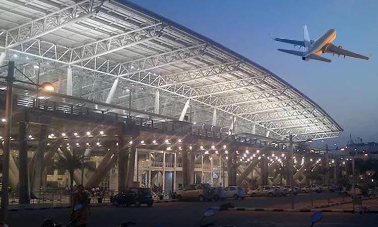 ஒரே நாளில் ரூ.14 கோடி தங்கம் பறிமுதல் எதிரொலி: சென்னை விமான நிலையத்தில் 20 சுங்க இலாகா அதிகாரிகள் இடமாற்றம்