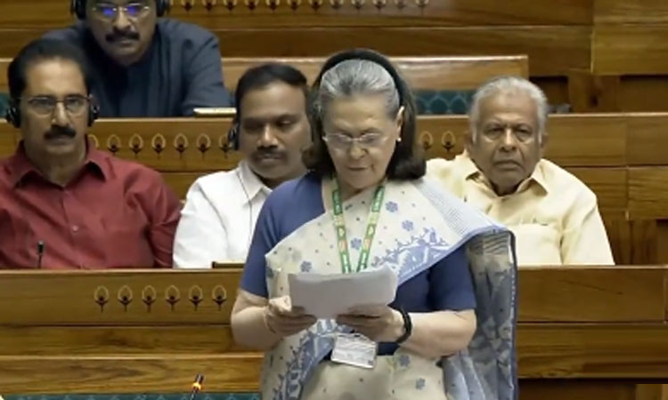 மகளிர் இடஒதுக்கீடு மசோதாவுக்கு காங்கிரஸ் ஆதரவு - சோனியா காந்தி