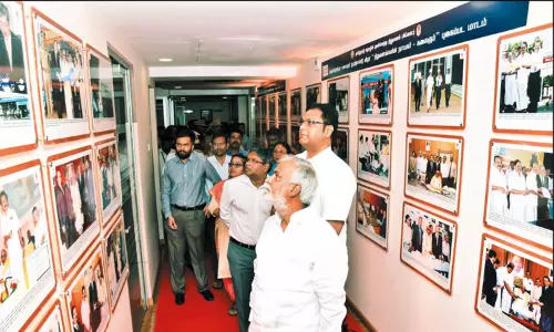 சென்னை எழும்பூர் சிப்காட் அலுவலகத்தில் கலைஞர் புகைப்பட மாடம் சென்னை எழும்பூர் சிப்காட் அலுவலகத்தில் கலைஞர் புகைப்பட மாடம்