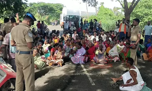 மதுரையில் பொதுமக்கள் சாலை மறியல்