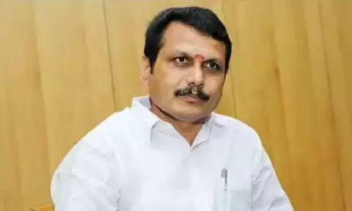 தமிழக அமைச்சர் செந்தில் பாலாஜியின் முன்னாள் உதவியாளர் வீட்டில் வருமான வரித்துறை அதிரடி சோதனை