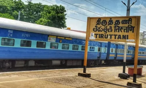 திருத்தணியில் ரூ.15 கோடியில் ரெயில் நிலையத்தை நவீனமயப்படுத்தும் பணி மும்முரம் திருத்தணியில் ரூ.15 கோடியில் ரெயில் நிலையத்தை நவீனமயப்படுத்தும் பணி மும்முரம்
