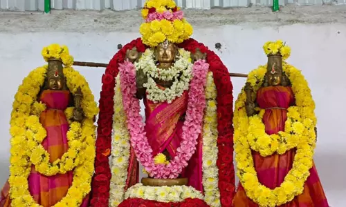 வரதராஜ பெருமாள் கோவிலில் திருமஞ்சனம்