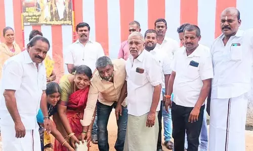 கயத்தாறு பேரூராட்சியில்பேவர் பிளாக் சாலை அமைக்கும் பணி தொடக்கம்