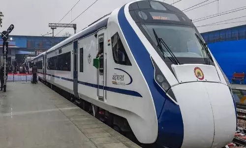 சென்னை- நெல்லை இடையே இயக்கப்படும்            வந்தே பாரத் ரெயில் விழுப்புரத்தில் நின்று செல்லும்;     தென்னக ரெயில்வே அறிவிப்பால் பயணிகள் மகிழ்ச்சி