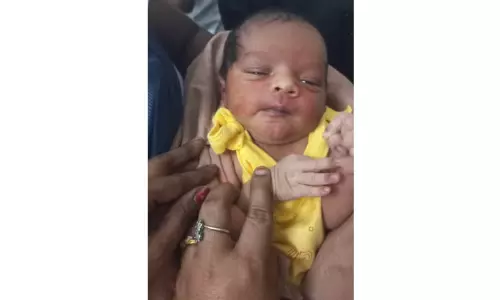 பிறந்து சில நாட்களே ஆன குழந்தையைவிட்டுச்சென்ற இளம்பெண்