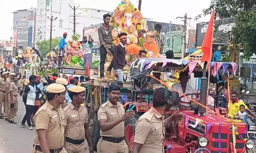 மாசி வீதிகளில், 216 விநாயகர் சிலைகள் ஊர்வலம் - வைகை ஆற்றில் கரைப்பு