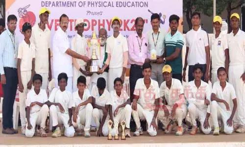 மாவட்ட கிரிக்கெட் போட்டியில் சாரதா பள்ளி அணி சாம்பியன் மாவட்ட கிரிக்கெட் போட்டியில் சாரதா பள்ளி அணி சாம்பியன்