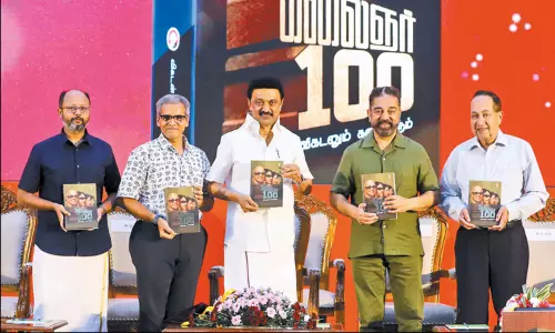 கலைஞர்100-விகடனும் கலைஞரும் நூல்: முதல்-அமைச்சர் மு.க.ஸ்டாலின் வெளியிட்டார்