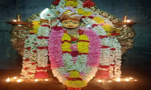 சஷ்டியையொட்டி முருகன் கோவில்களில் சிறப்பு வழிபாடு