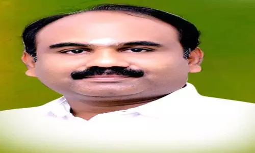 நெல்லை வந்தேபாரத் ரெயிலுக்கு திருச்செந்தூருக்கு இணைப்பு ரெயில் இயக்க வேண்டும்: சித்ராங்கதன் கோரிக்கை