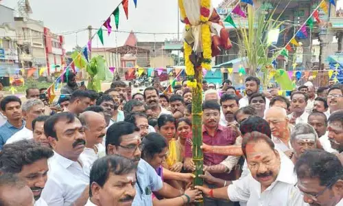 கார்த்திகை தீபத்திருவிழா பந்தக்கால் நடப்பட்டது