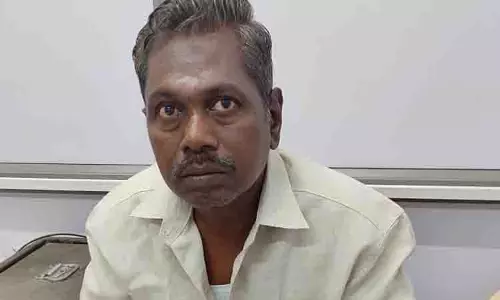 ரூ.25 ஆயிரம் லஞ்சம் பெற்ற தொழிலாளர் துணை ஆய்வாளர் கைது