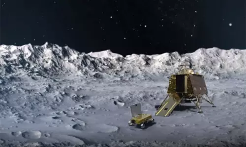 நிலவின் தென்துருவத்தில் இன்று விழுகிறது சூரிய ஒளி..!!  உறக்கத்தில் இருக்கும் லேண்டர், ரோவரை தட்டி எழுப்ப இஸ்ரோ முயற்சி